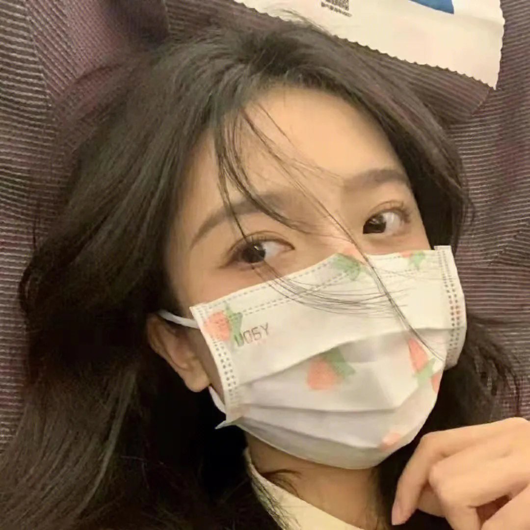 萨德侯爵夫人封面